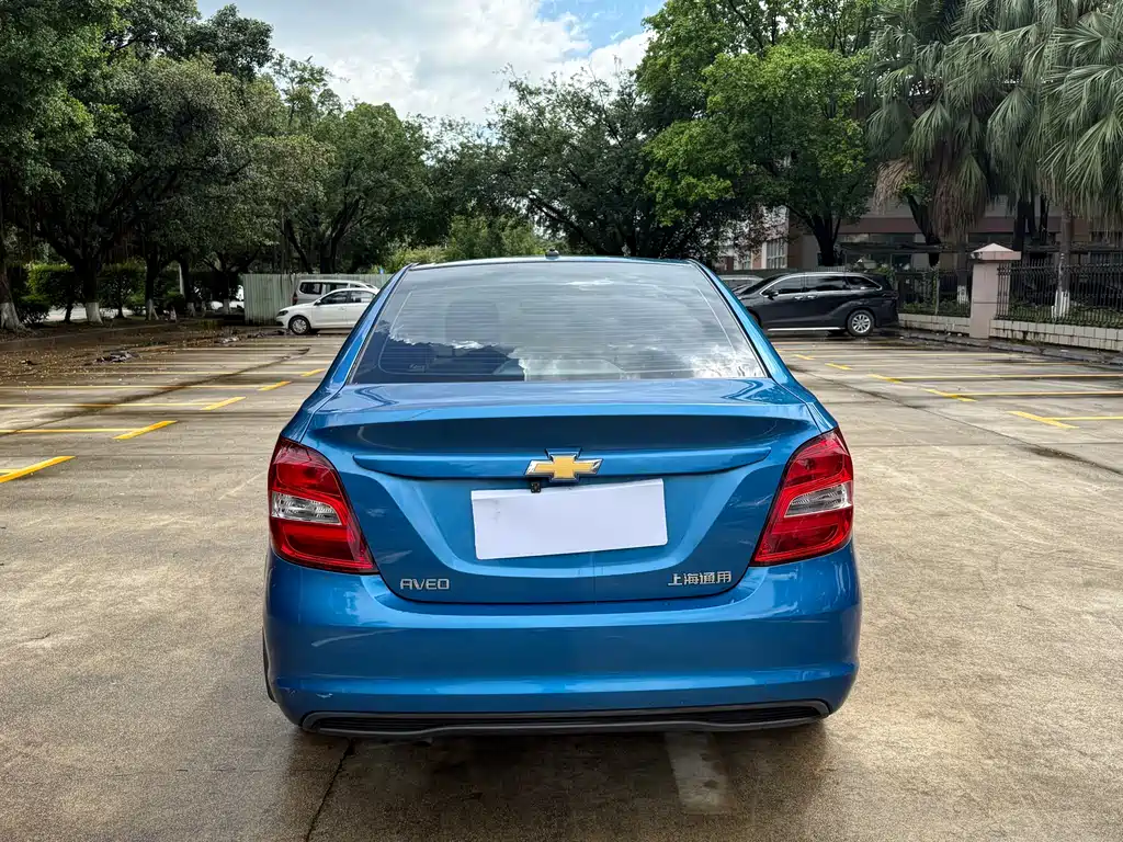 Chevrolet Aveo 2015 — фото 8