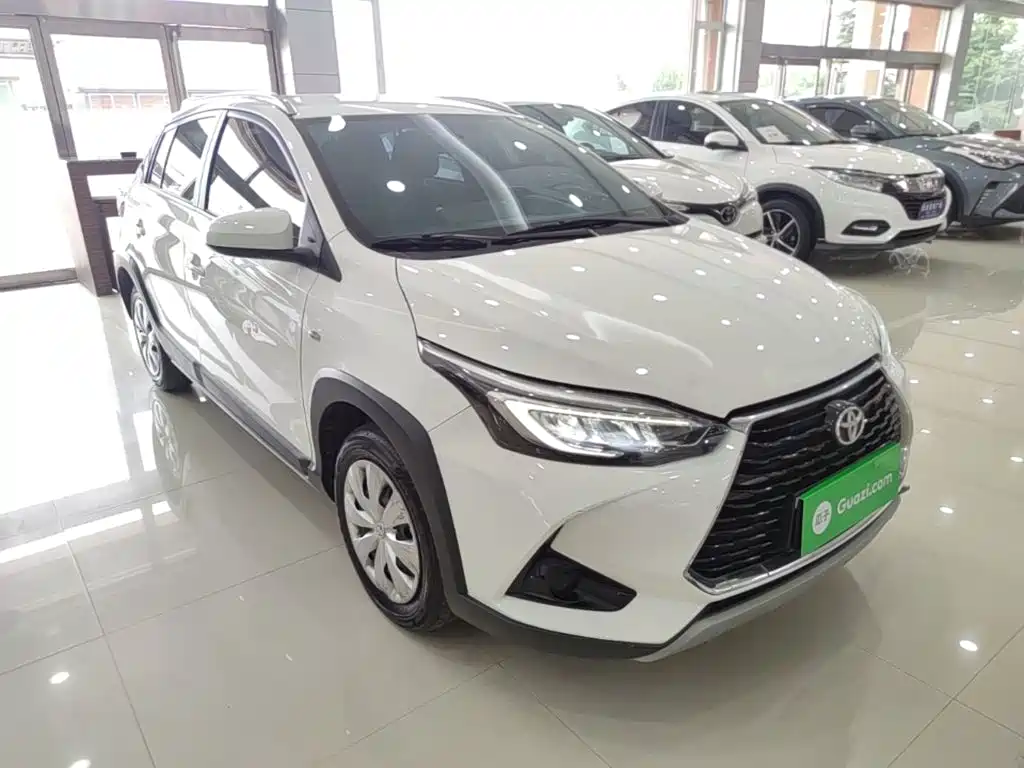Toyota Yaris L 2023