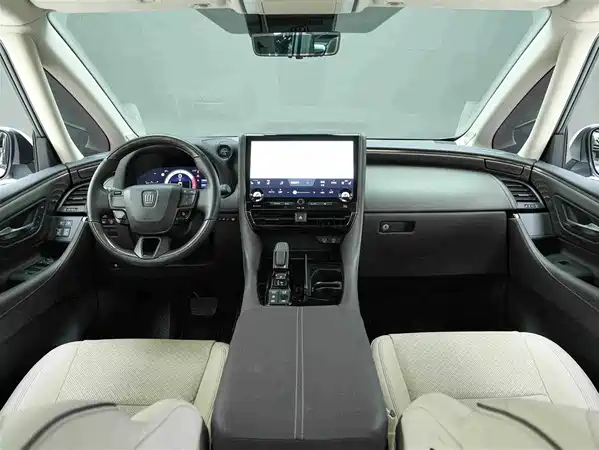 Toyota Vellfire 2023
