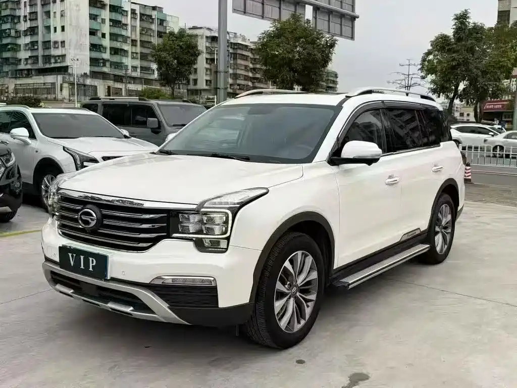GAC Trumpchi GS8 2017 — фото 1