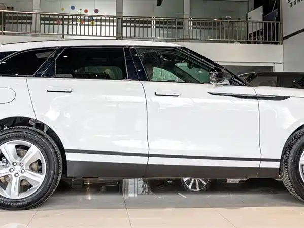 Land Rover Range Rover Velar 2025