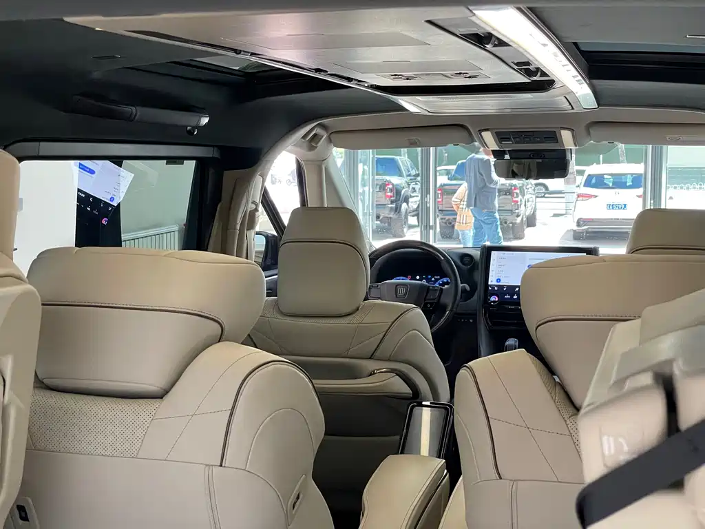 Toyota Vellfire 2024 — фото 37