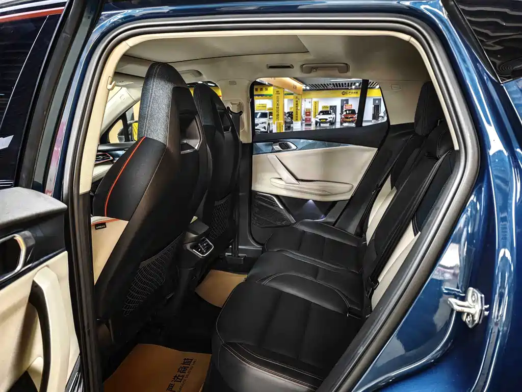 Lynk & Co 06 2021 — фото 9