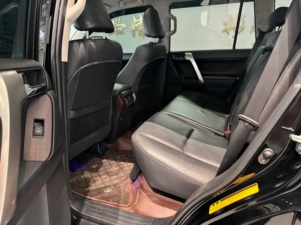 Toyota Prado 2015 — фото 17