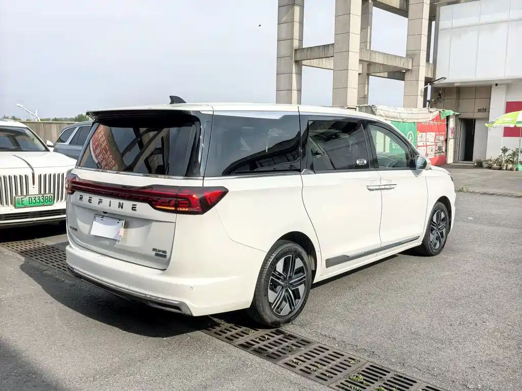 JAC Refine Refine RF8 PHEV 2024 — фото 4