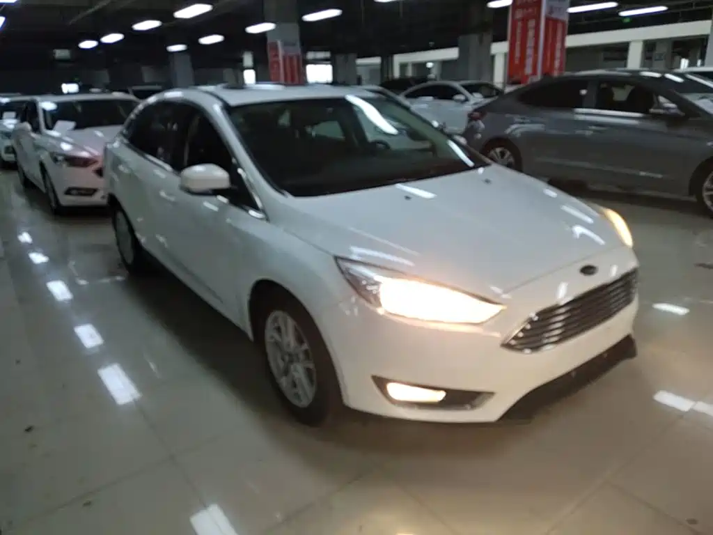 Ford Focus 2016 — фото 4