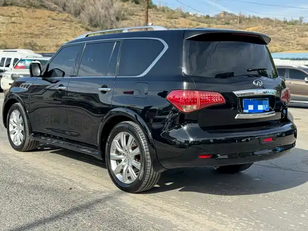 Infiniti QX80 2016