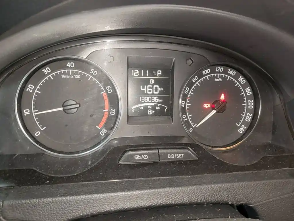 Skoda Rapid Spaceback 2015 — фото 12