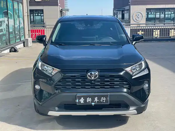 Toyota RAV4 2021