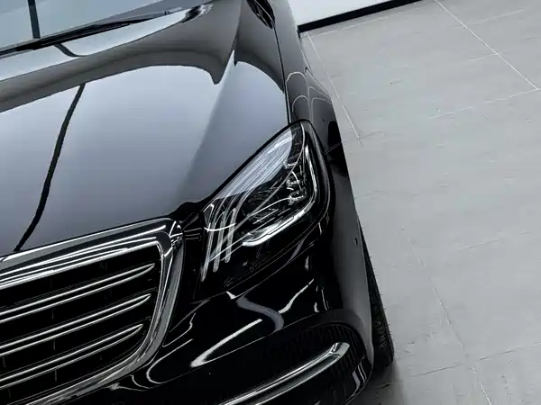 Mercedes-Benz S-Class 2020