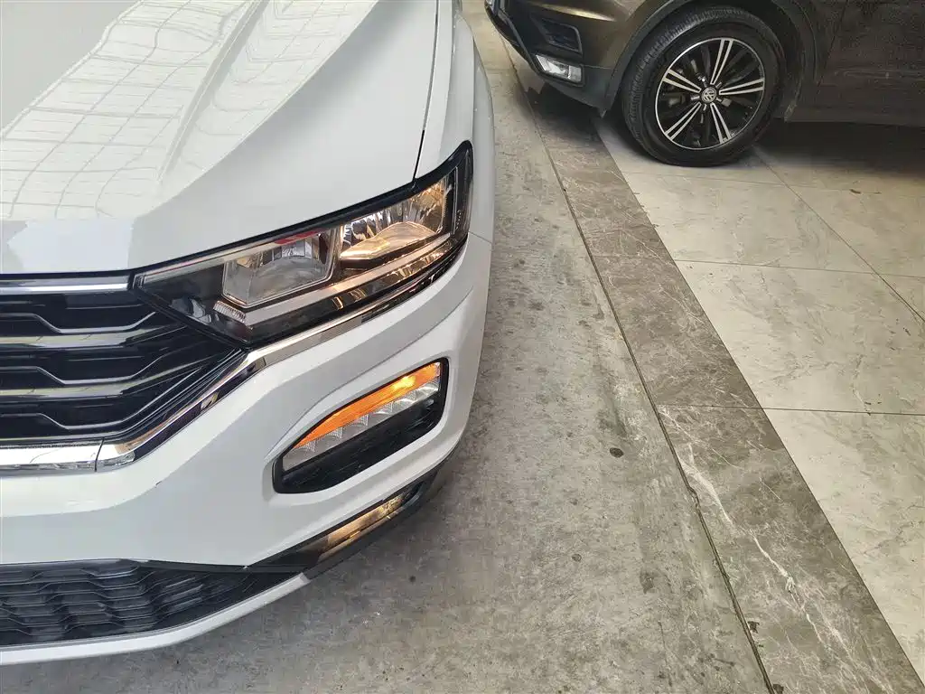 Volkswagen T-Roc 2019 — фото 15