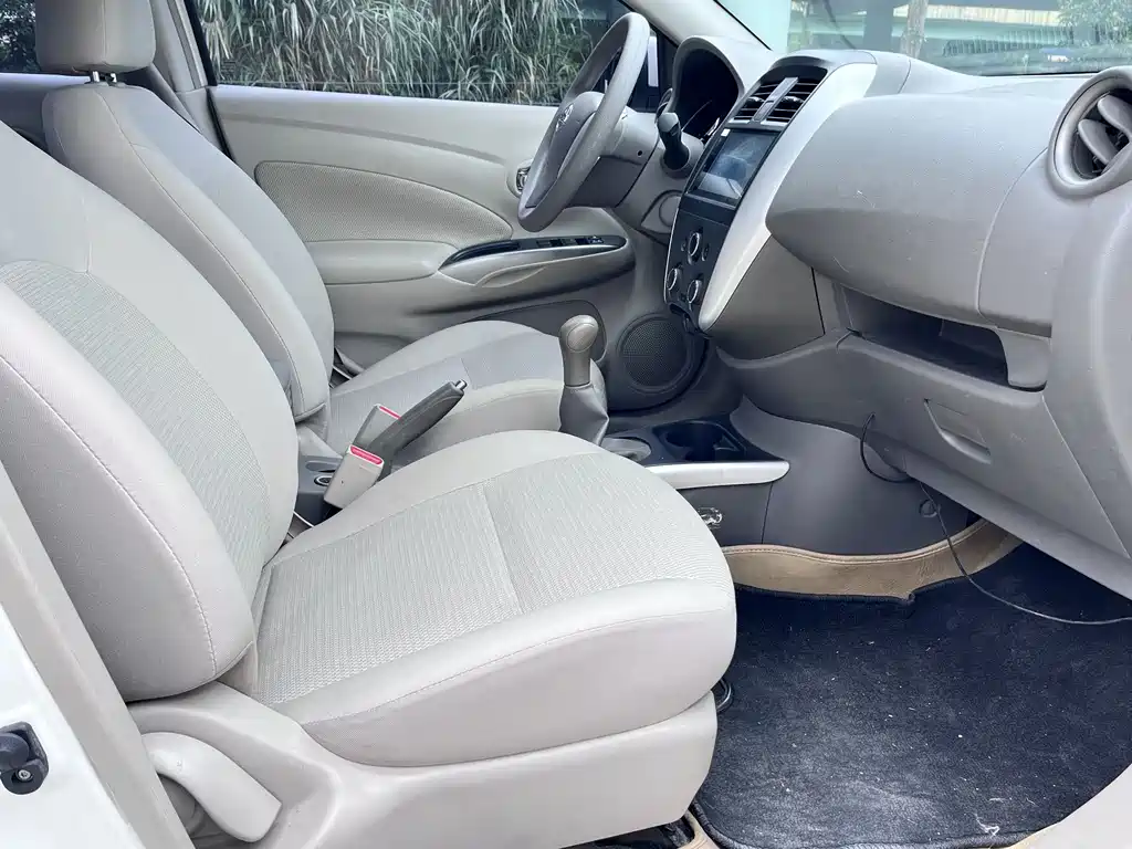 Nissan Sunny 2014 — фото 14