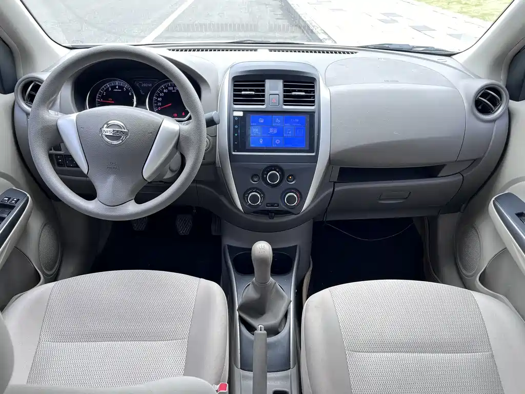 Nissan Sunny 2014 — фото 11