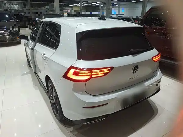 Volkswagen Golf 2021