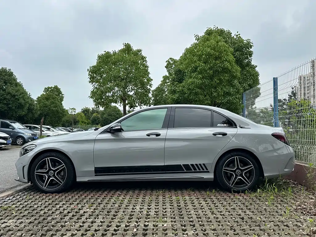 Mercedes-Benz C-Class 2019