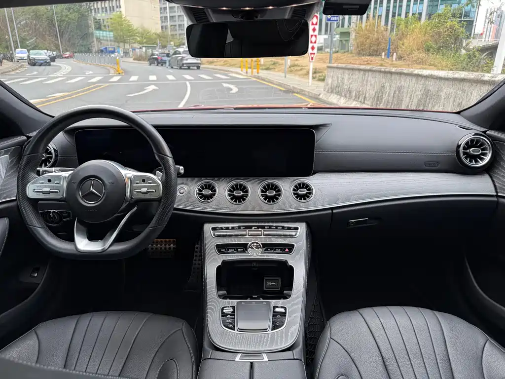 Mercedes-Benz CLS 2020 — фото 12