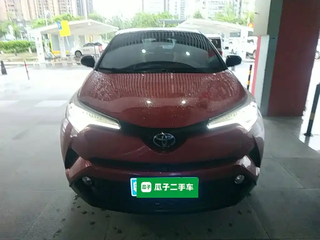 Toyota C-HR 2020 — фото 3