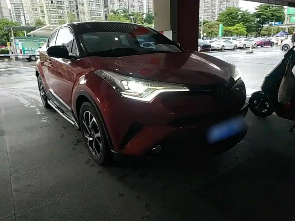 Toyota C-HR 2020 — фото 4