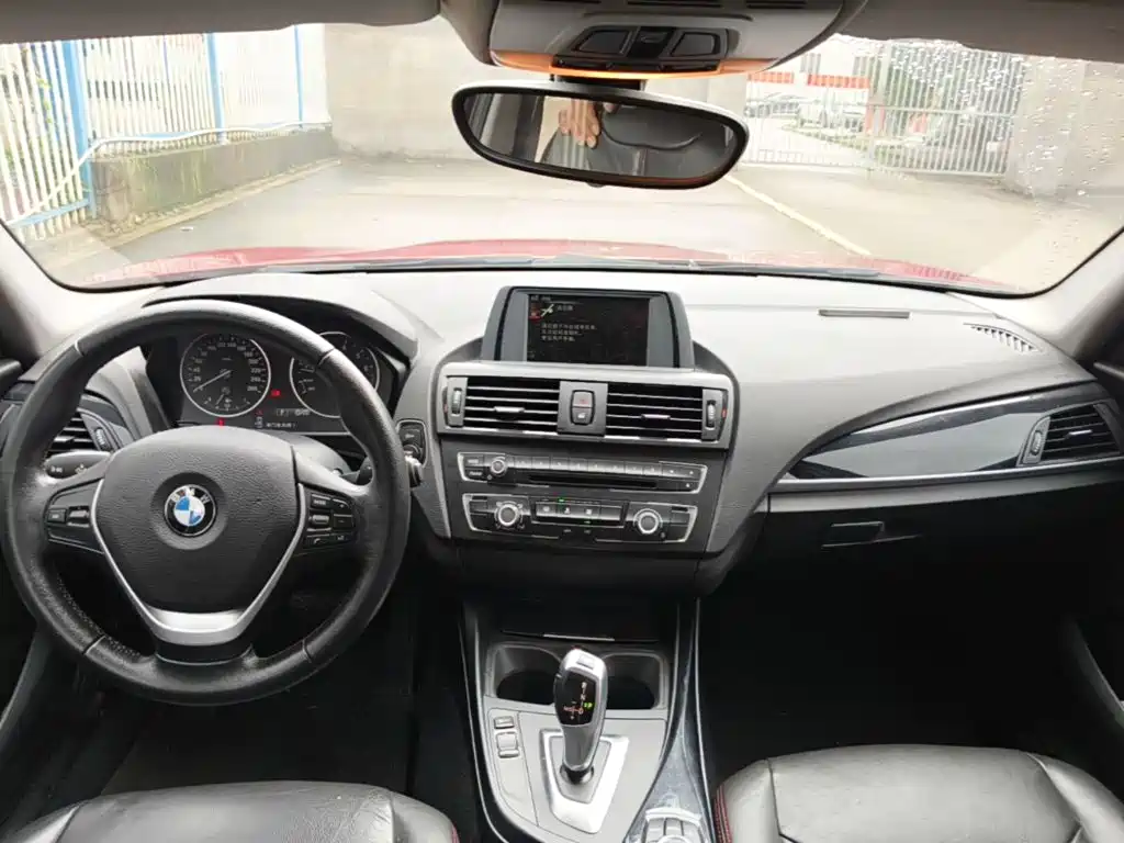 BMW 1 Series 2014 — фото 10