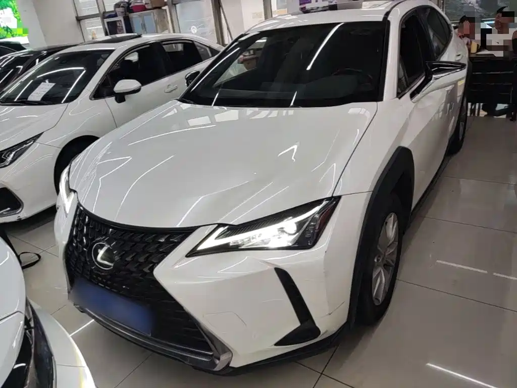 Lexus UX 2021 — фото 3