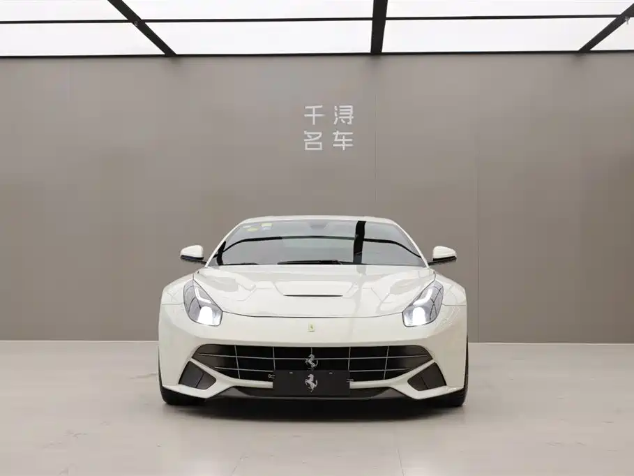 Ferrari F12berlinetta 2016 — фото 2