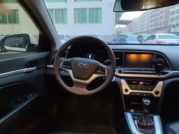 Hyundai Celesta 2018