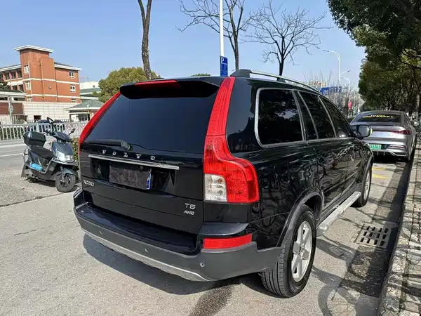 Volvo XC90 2011