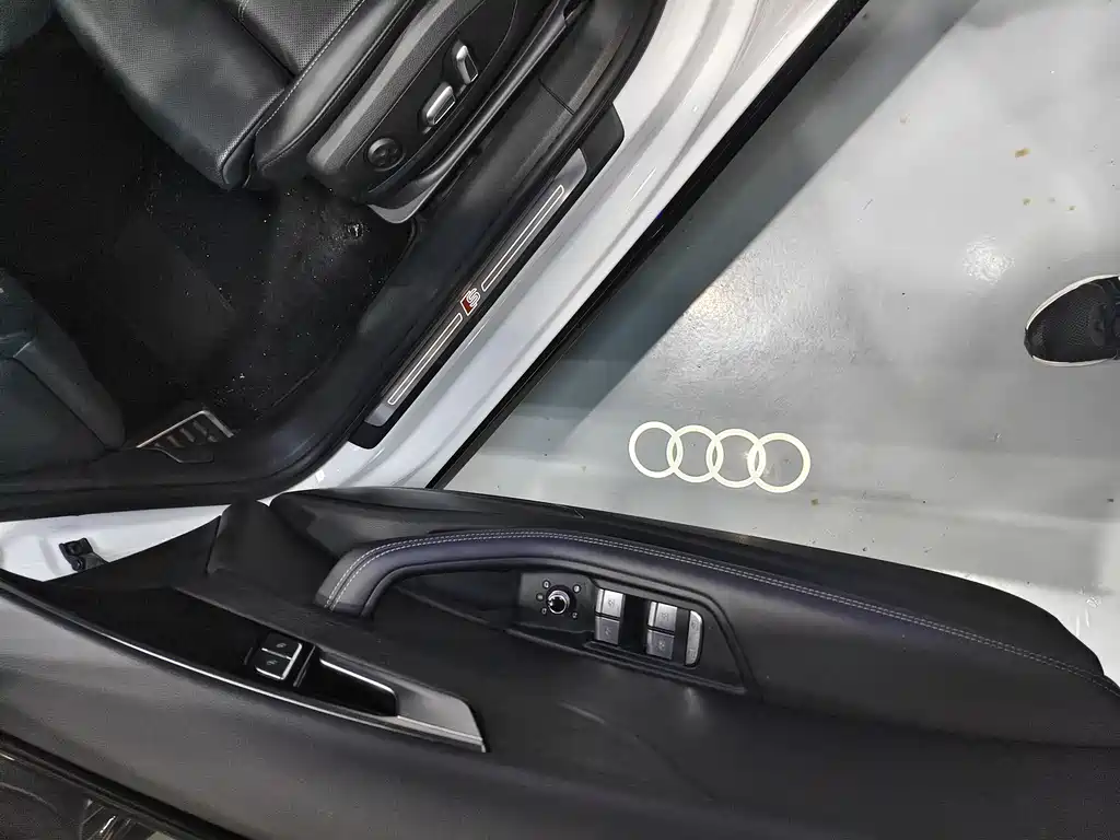 Audi A4L 2024