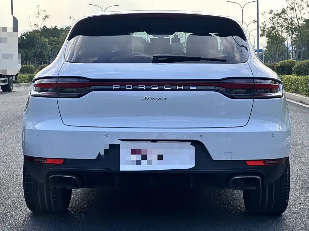 Porsche Macan 2019 — фото 17
