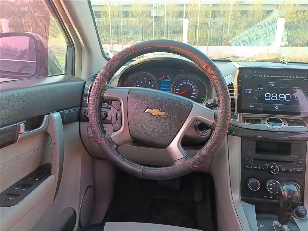 Chevrolet Captiva 2016 — фото 10