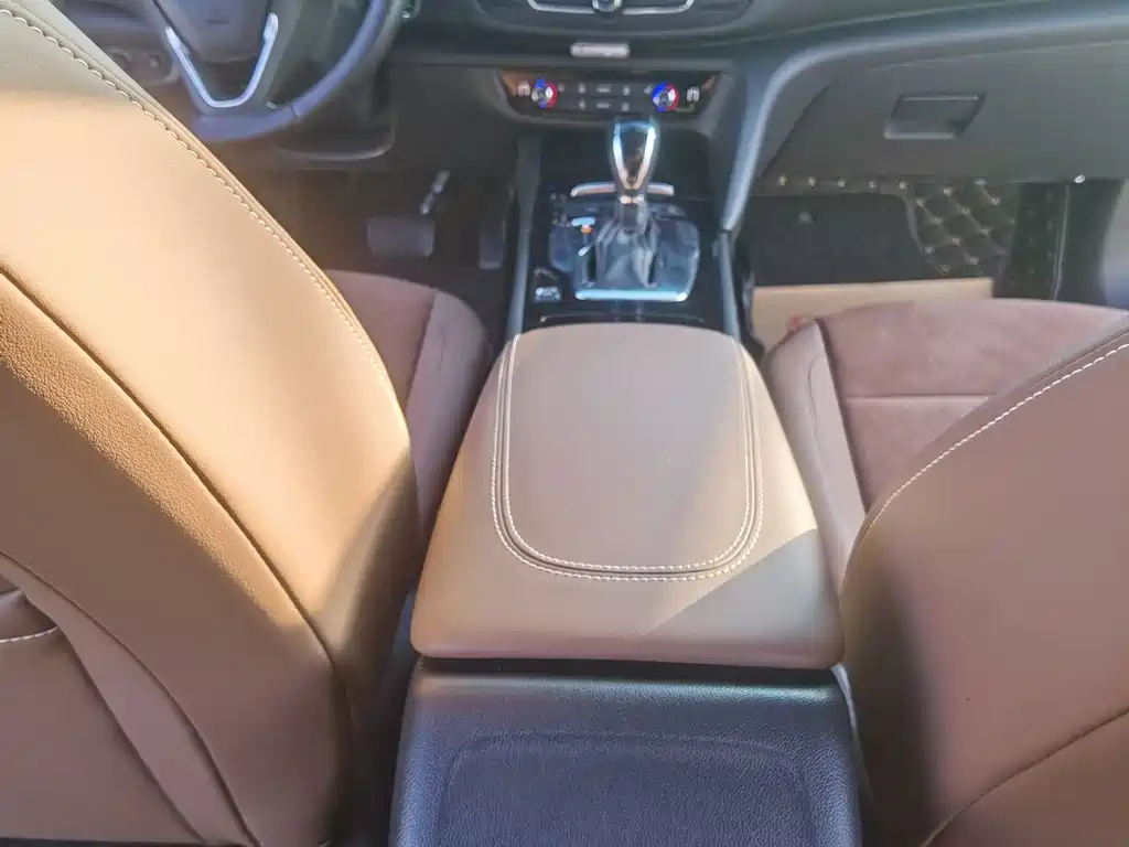 Buick Regal 2018 — фото 17