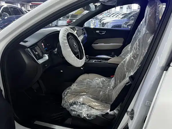 Volvo XC60 2026