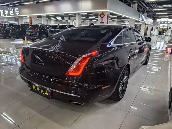 Jaguar XJ 2017