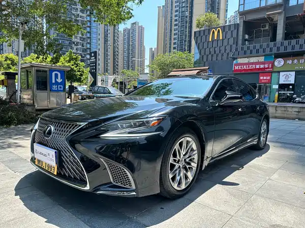Lexus LS 2018