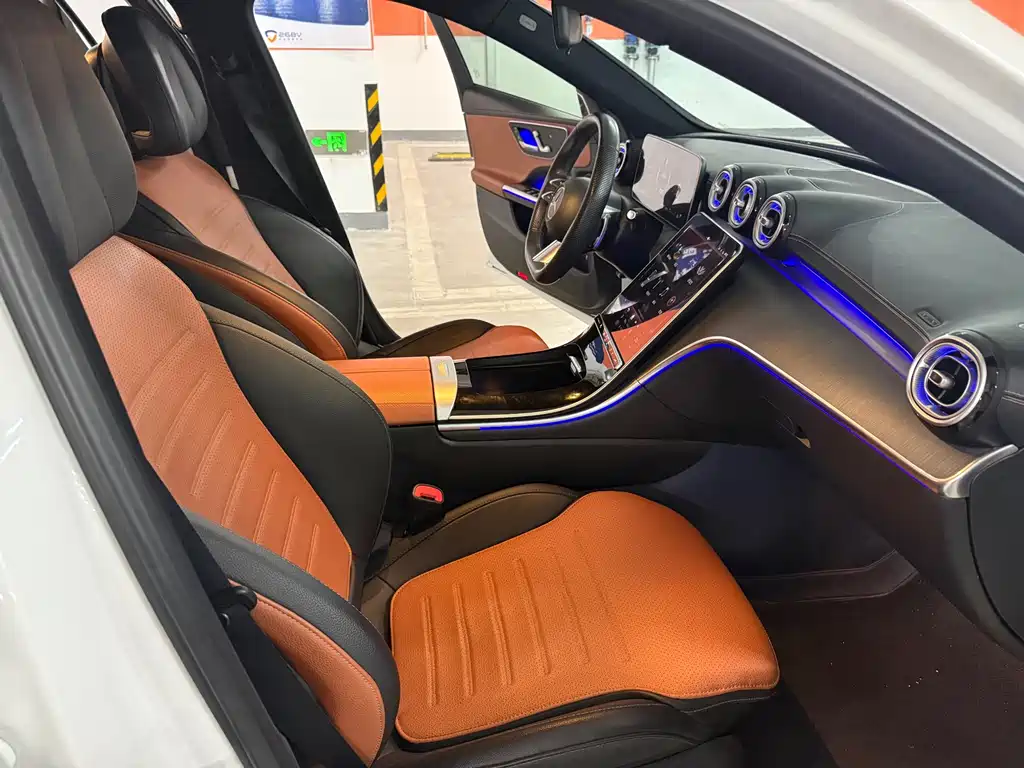 Mercedes-Benz C-Class 2023 — фото 12