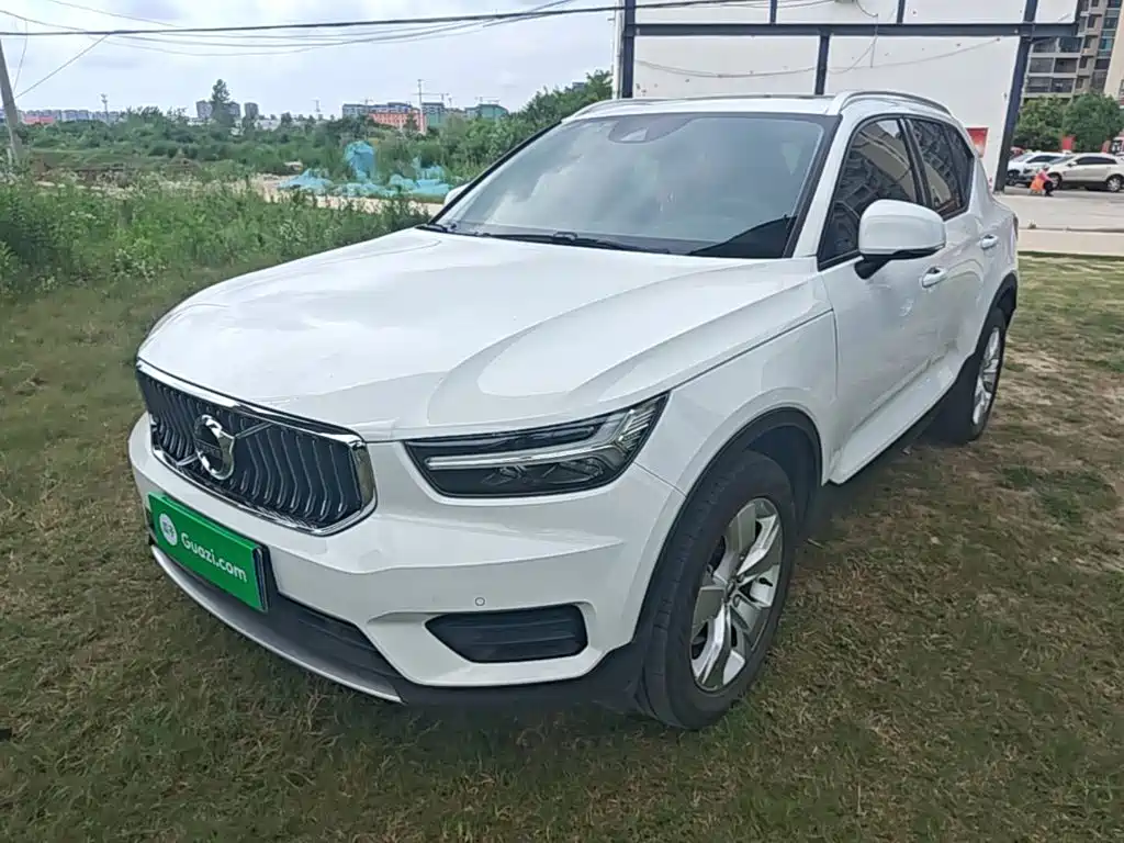 Volvo XC40 2021