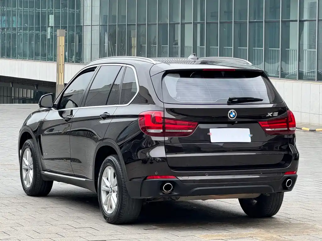 BMW X5 2017 — фото 15