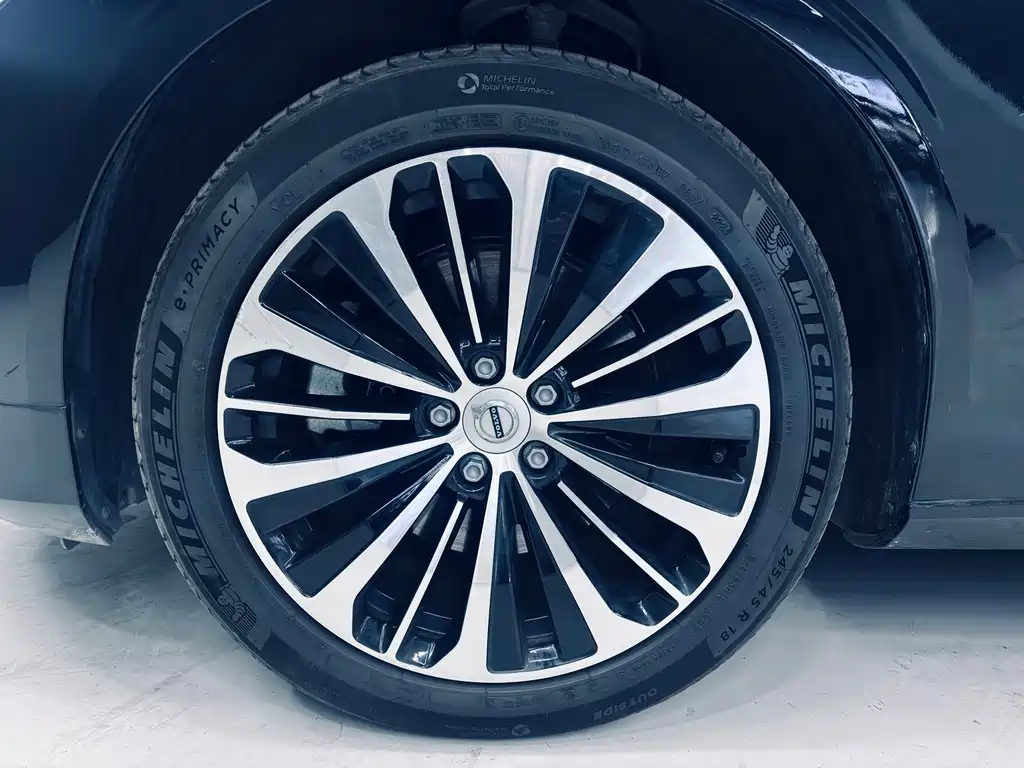 Volvo S90 2025 — фото 21