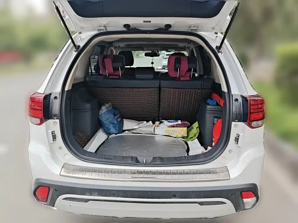 Mitsubishi Outlander 2020 — фото 20