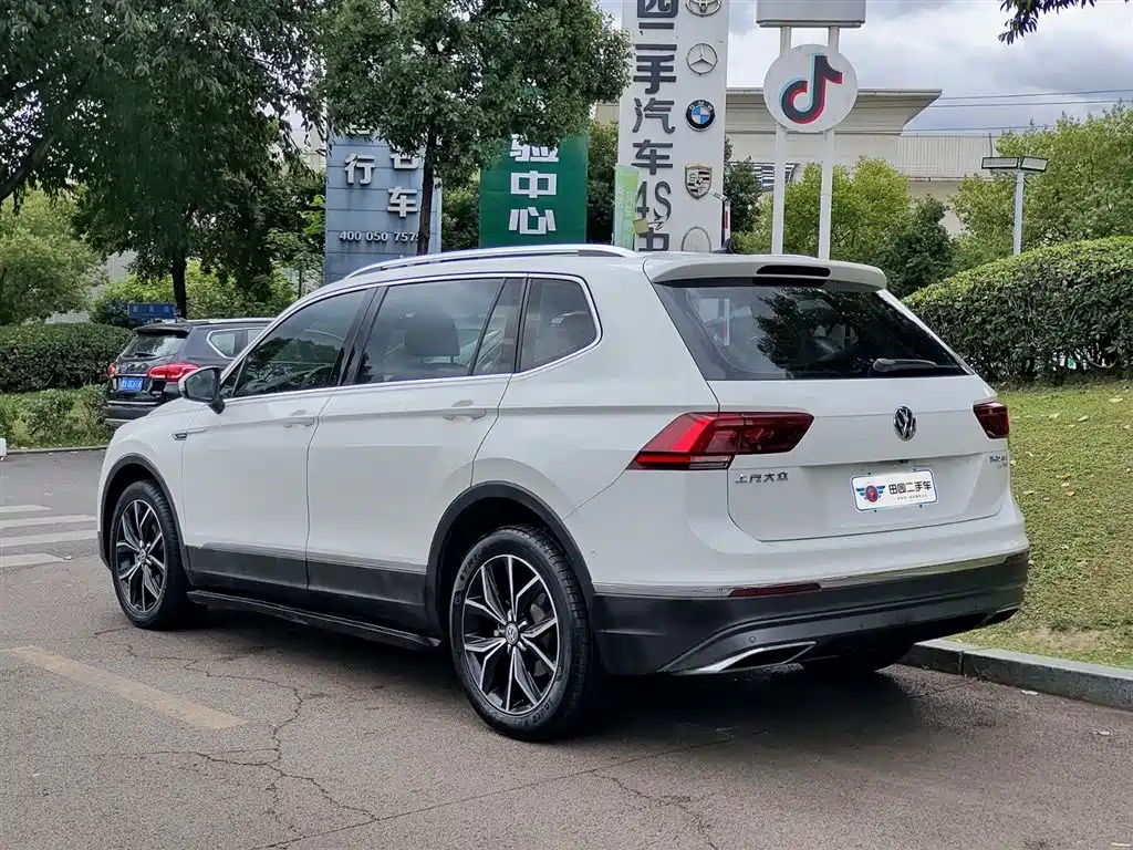 Volkswagen Tiguan L 2017 — фото 4