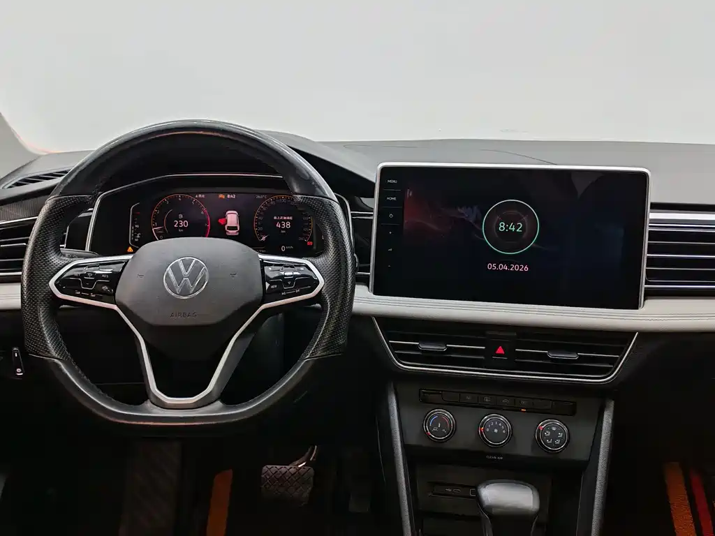 Volkswagen Tiguan L 2023 — фото 12