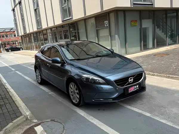 Volvo V40 2013