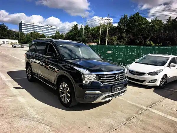 GAC Trumpchi GS8 2017