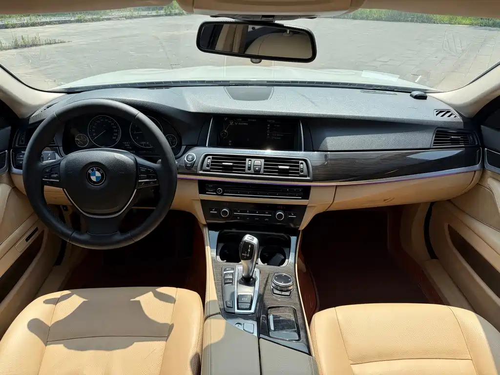 BMW 5 Series 2013 — фото 13