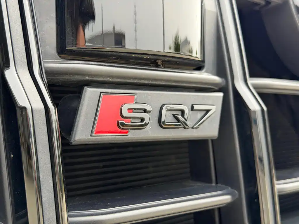 Audi SQ7 2024 — фото 23