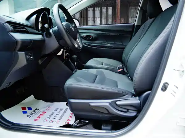 Toyota Yaris L 2022