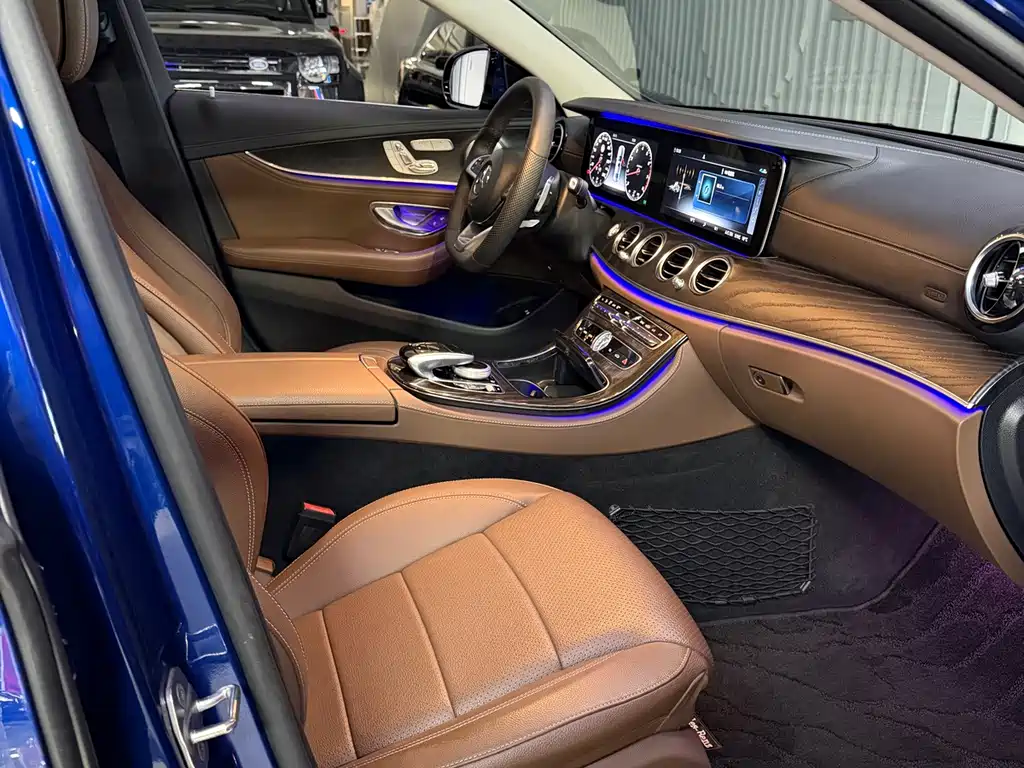 Mercedes-Benz E-Class 2017 — фото 18