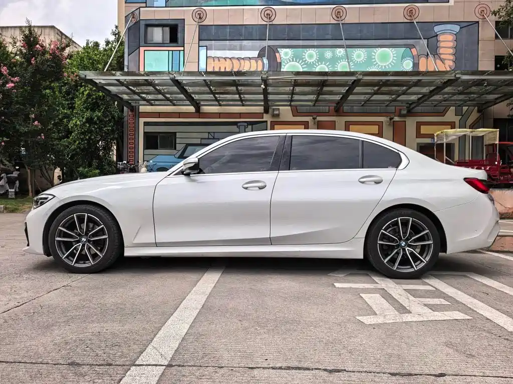 BMW 3 Series 2020 — фото 15
