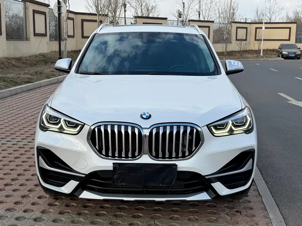 BMW X1 2022 — фото 2