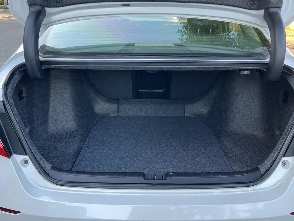 Honda Accord 2019 — фото 16